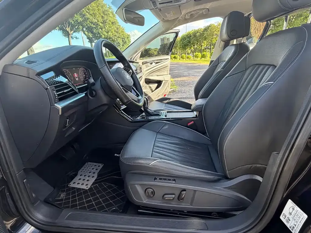 Volkswagen Passat — фото 6