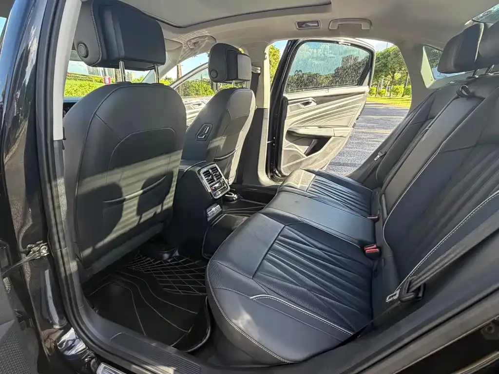 Volkswagen Passat — фото 4