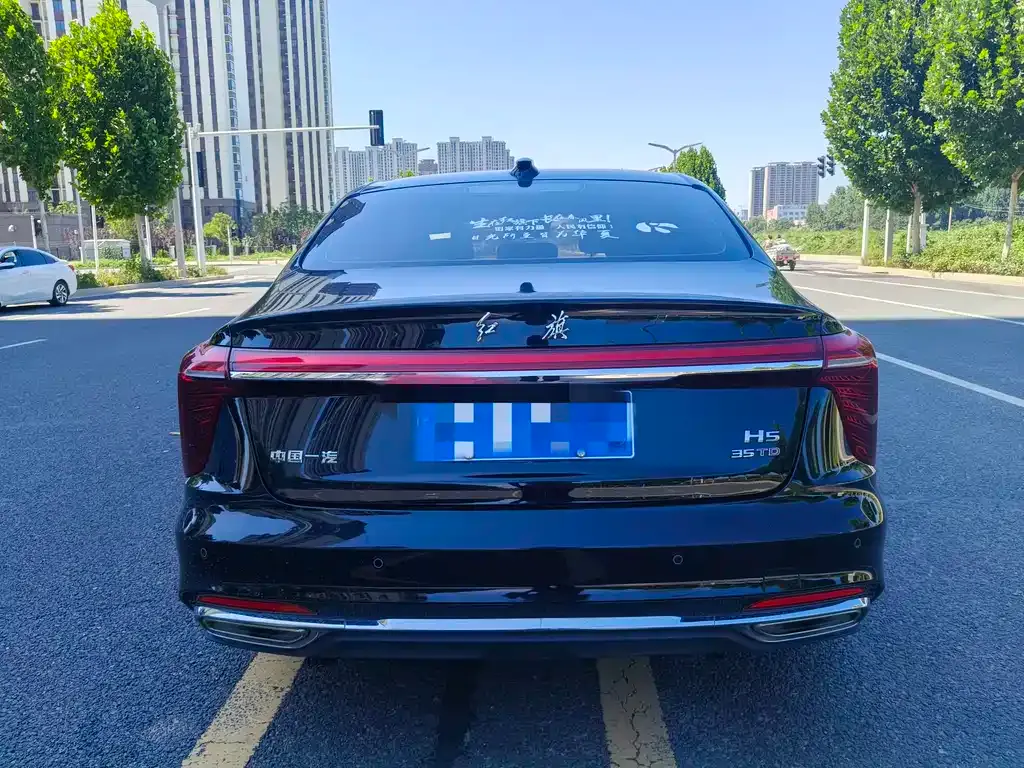 Hongqi H5 — фото 3