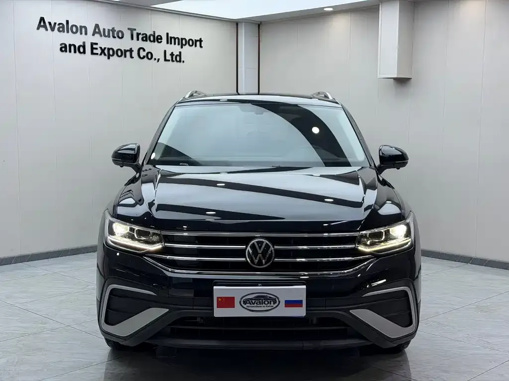 Volkswagen Tiguan L — фото 4
