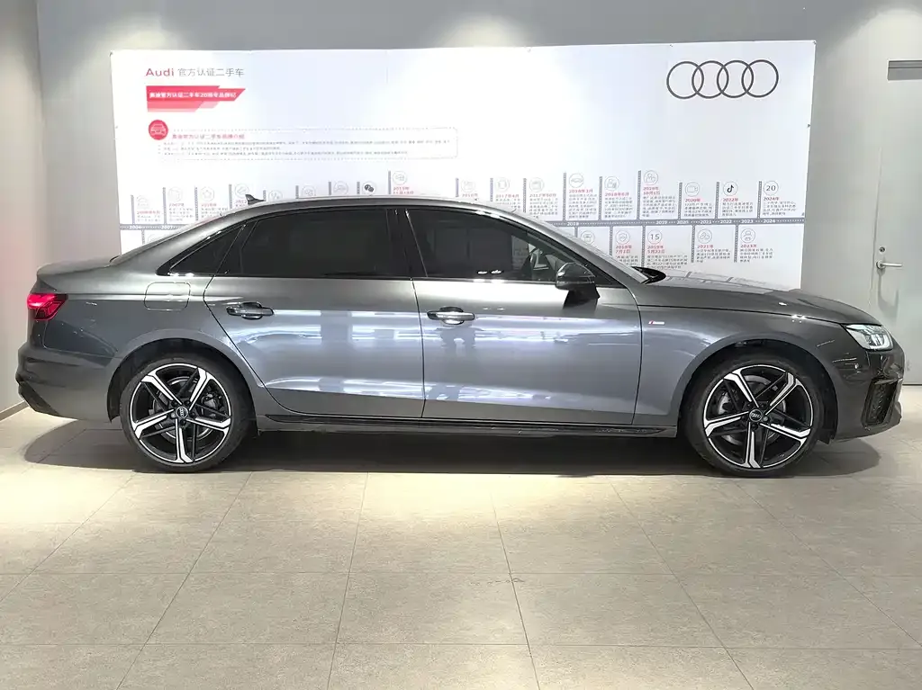 Audi A4L — фото 4