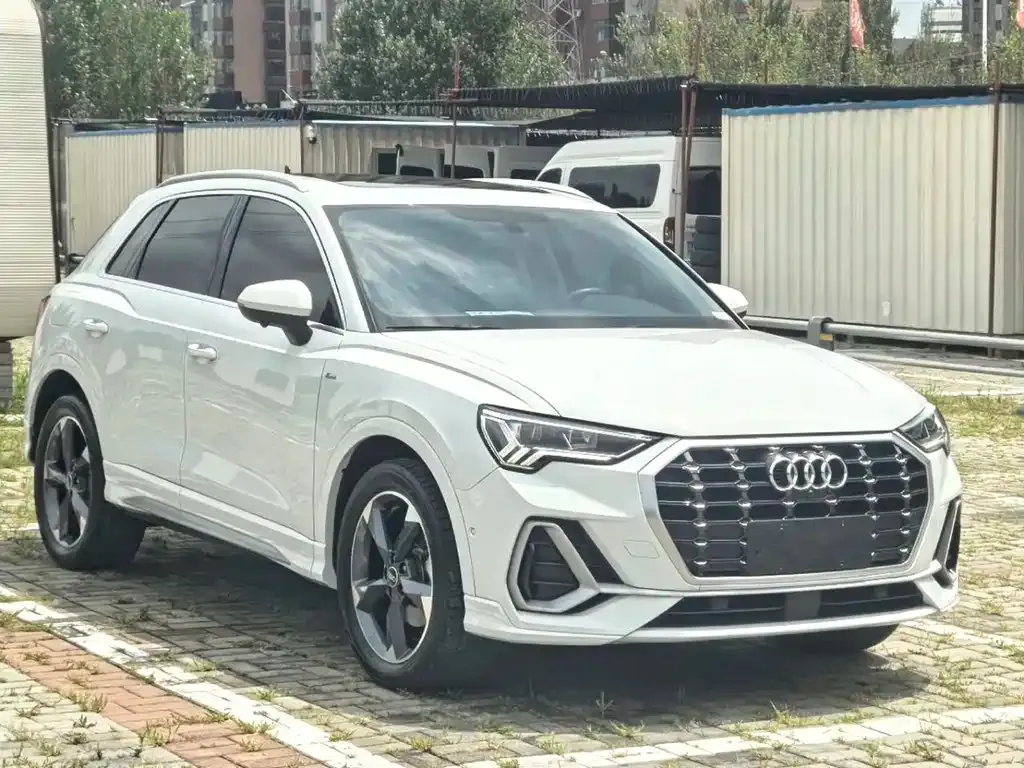 Audi Q3 — фото 7