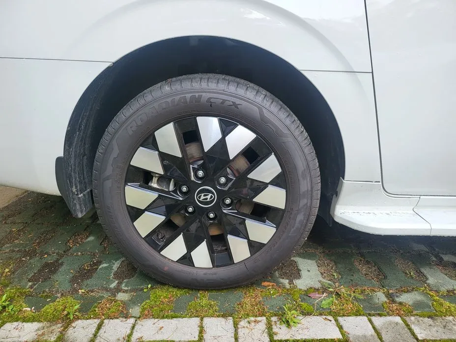 Hyundai Staria — фото 2