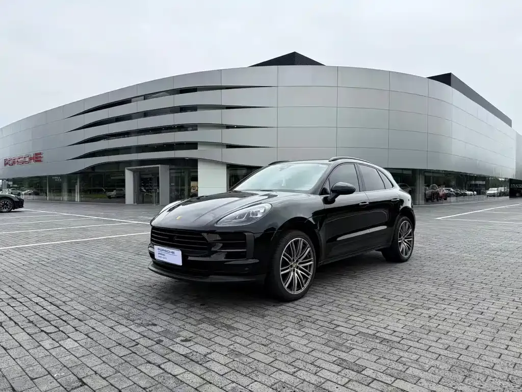 Porsche Macan — фото 1