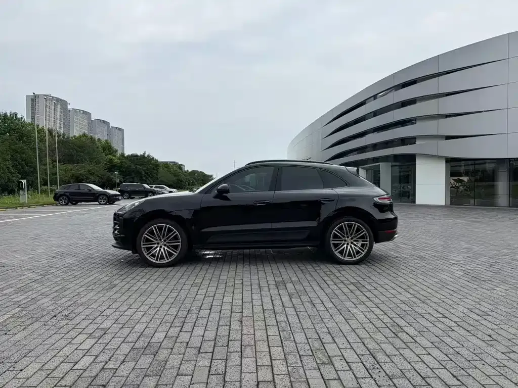 Porsche Macan — фото 6