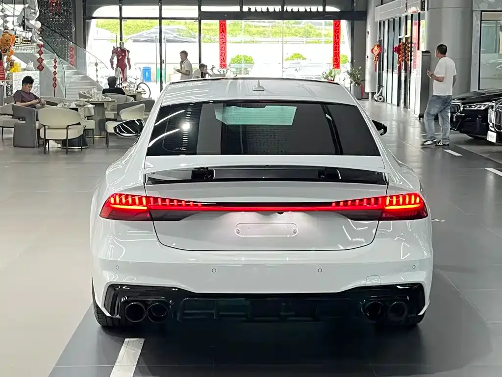 Audi A7 — фото 5