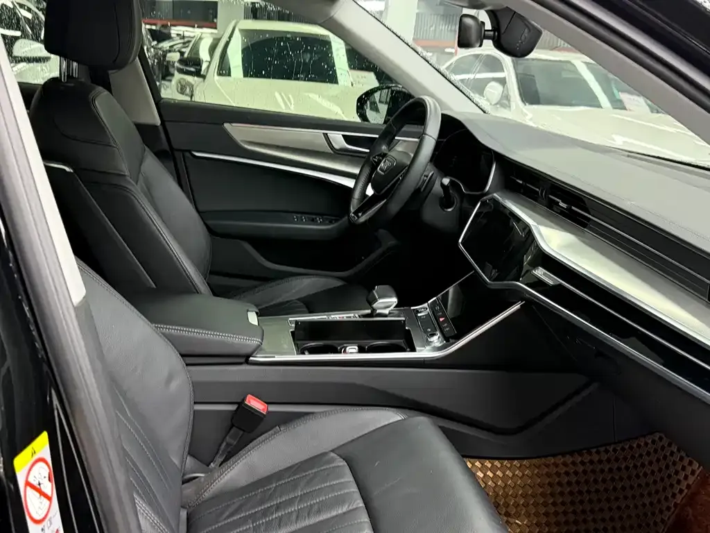 Audi A6L 2021 из CN, фото 2