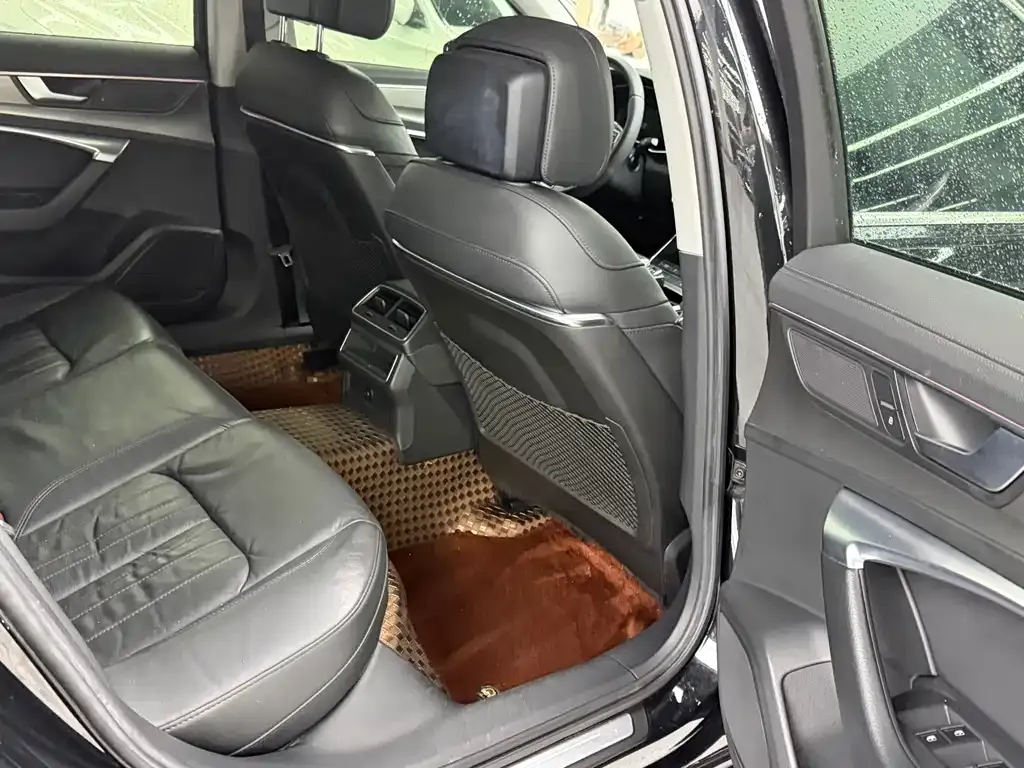 Audi A6L 2021 из CN, фото 7