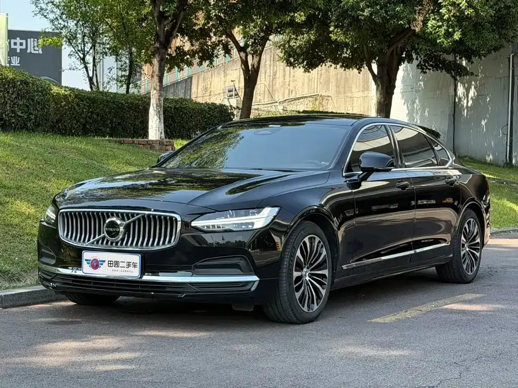 Volvo S90 — фото 1