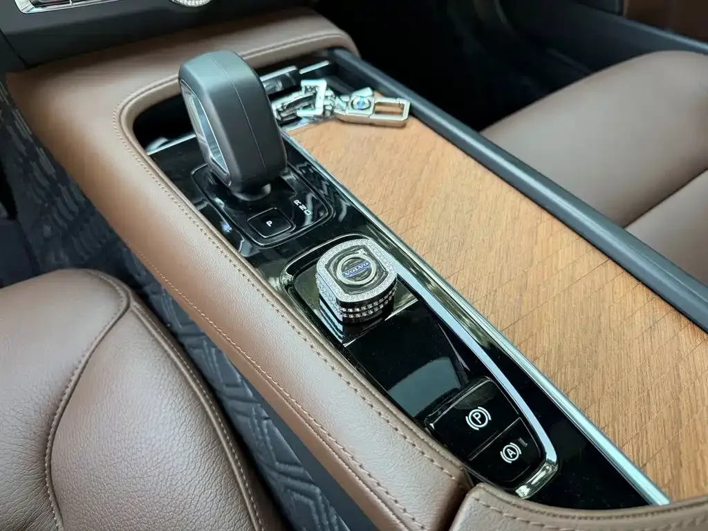 Volvo S90 — фото 10
