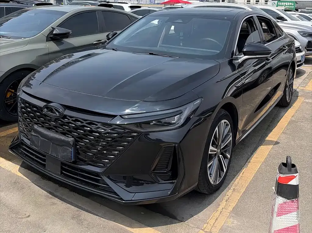 Chery Arrizo 8