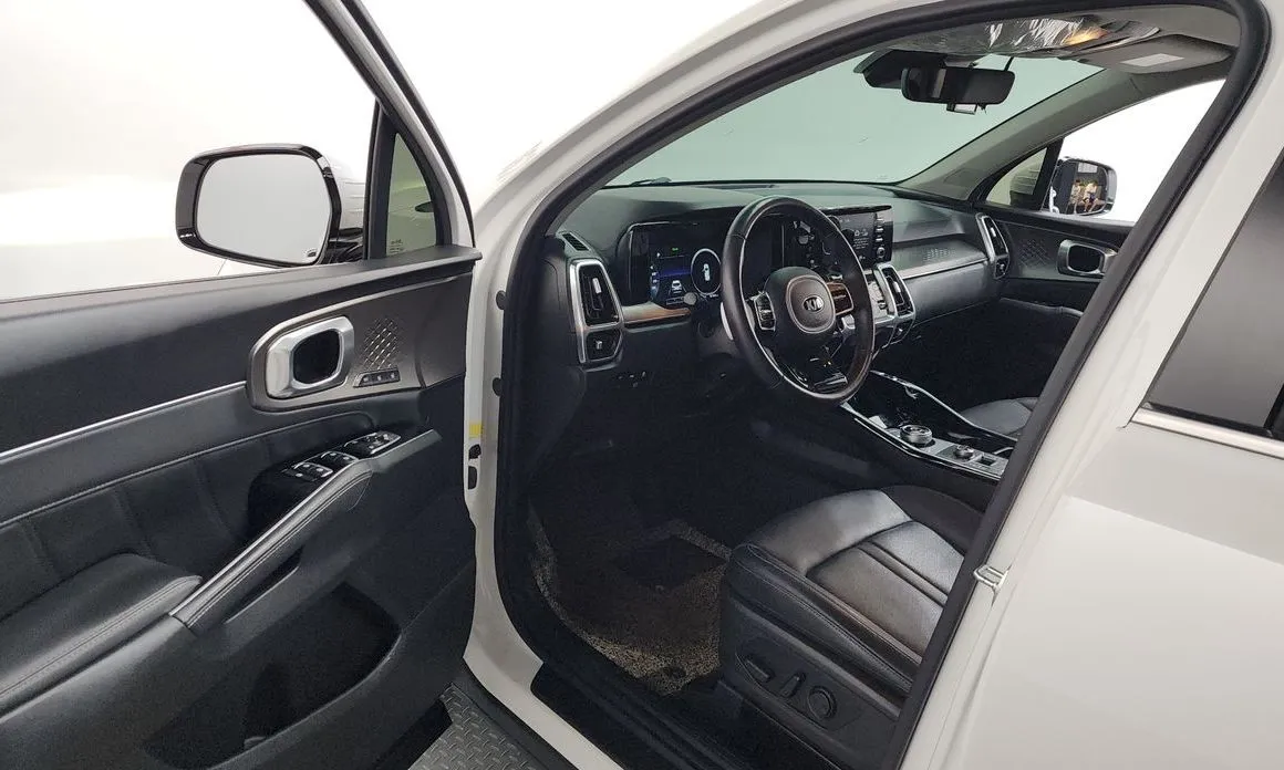 Kia Sorento — фото 9