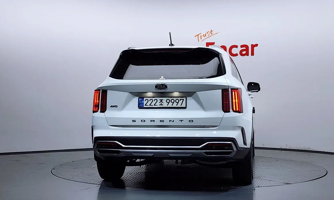 Kia Sorento — фото 4