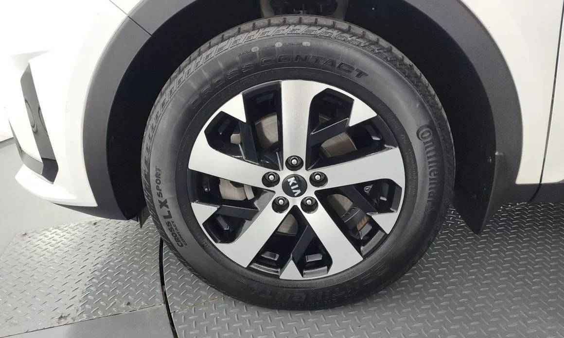 Kia Sorento — фото 6