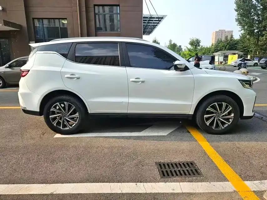 Geely Vision X6 — фото 9