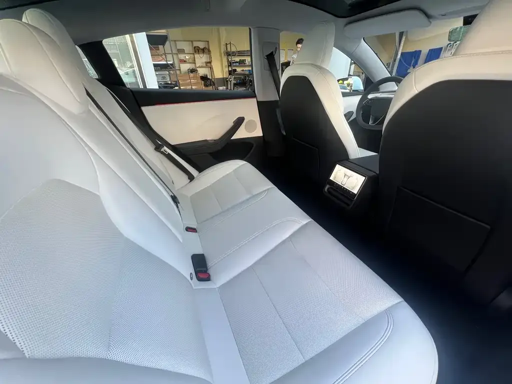 Tesla Model 3 — фото 3