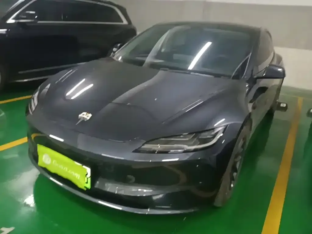 Tesla Model 3 — фото 1