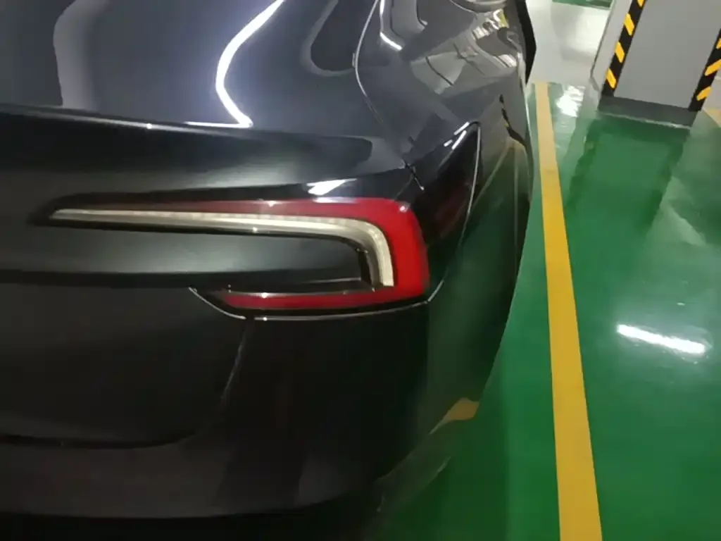 Tesla Model 3 — фото 6