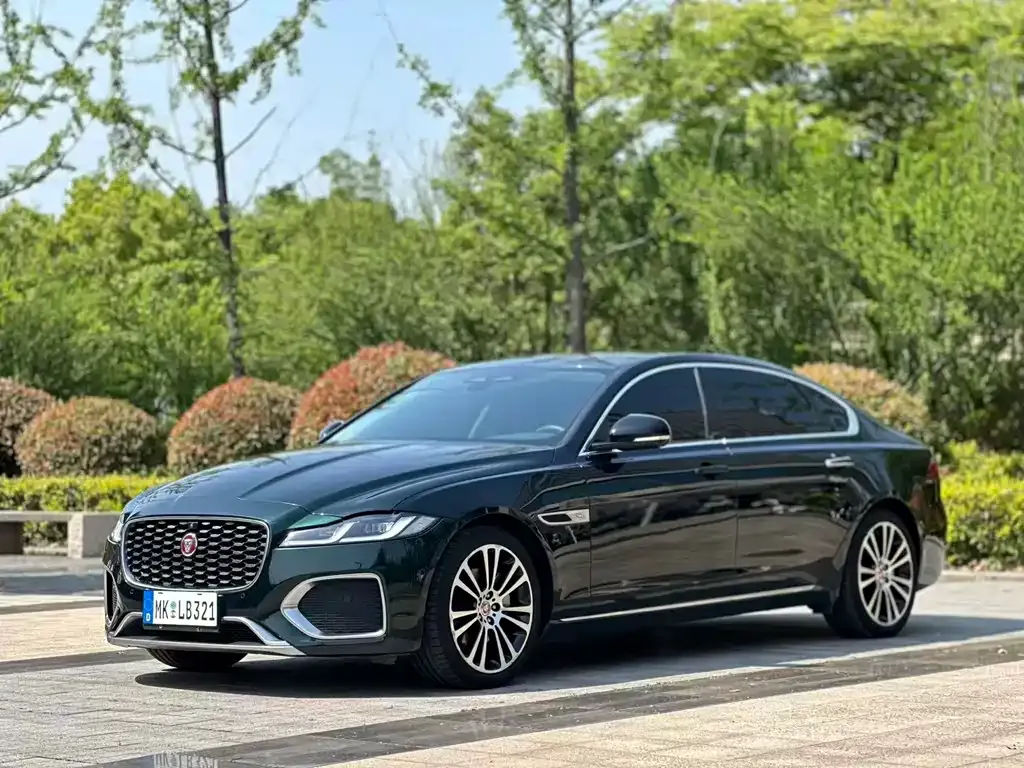 Jaguar XFL — фото 1