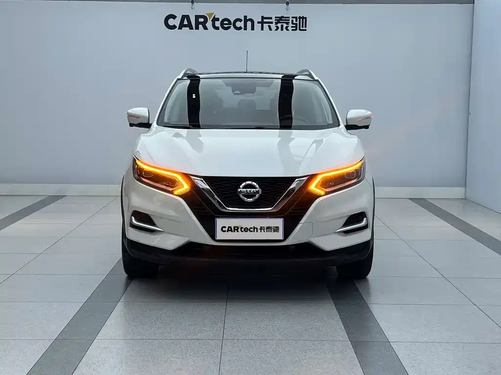 Nissan Qashqai — фото 10
