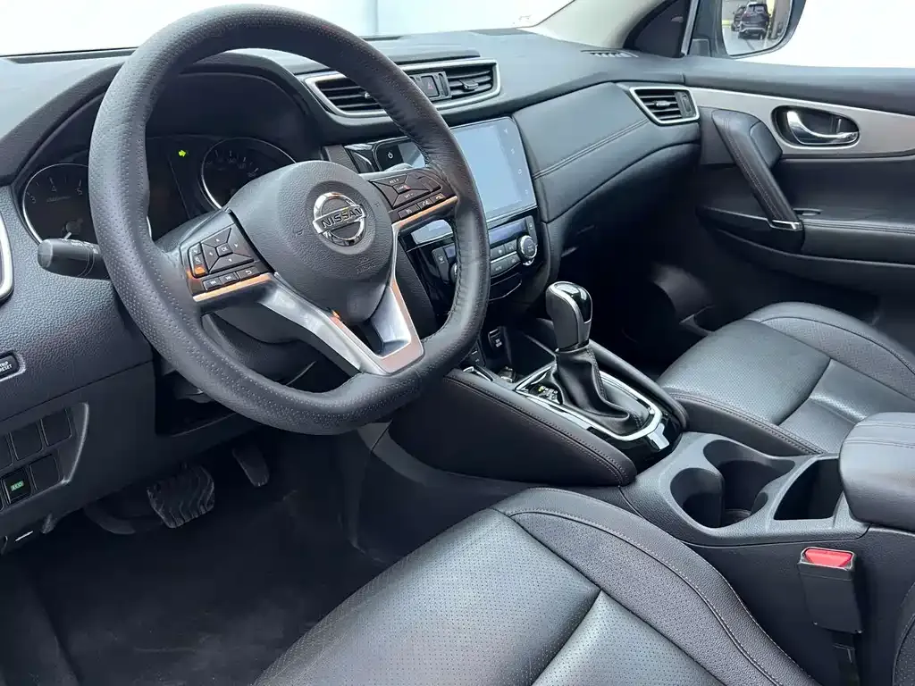 Nissan Qashqai — фото 9