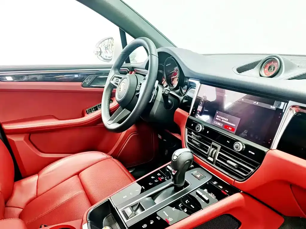 Porsche Macan — фото 9