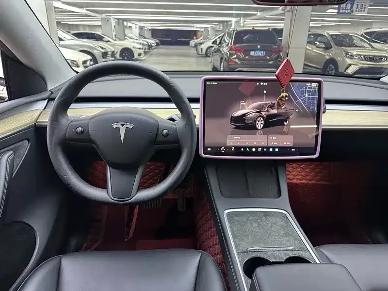 Tesla Model Y — фото 7