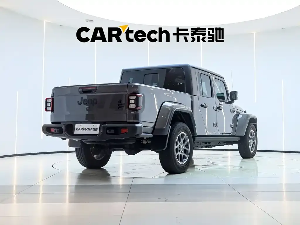 Jeep Gladiator 2023 из CN, фото 8