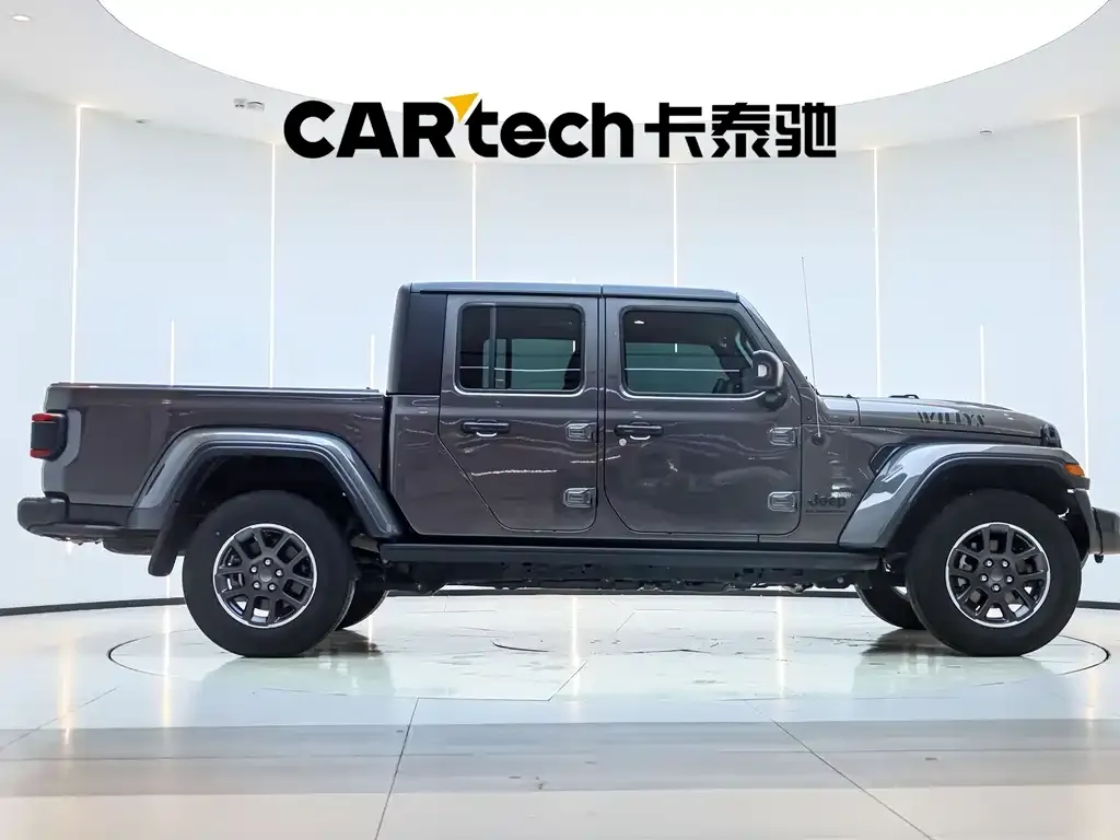 Jeep Gladiator 2023 из CN, фото 9