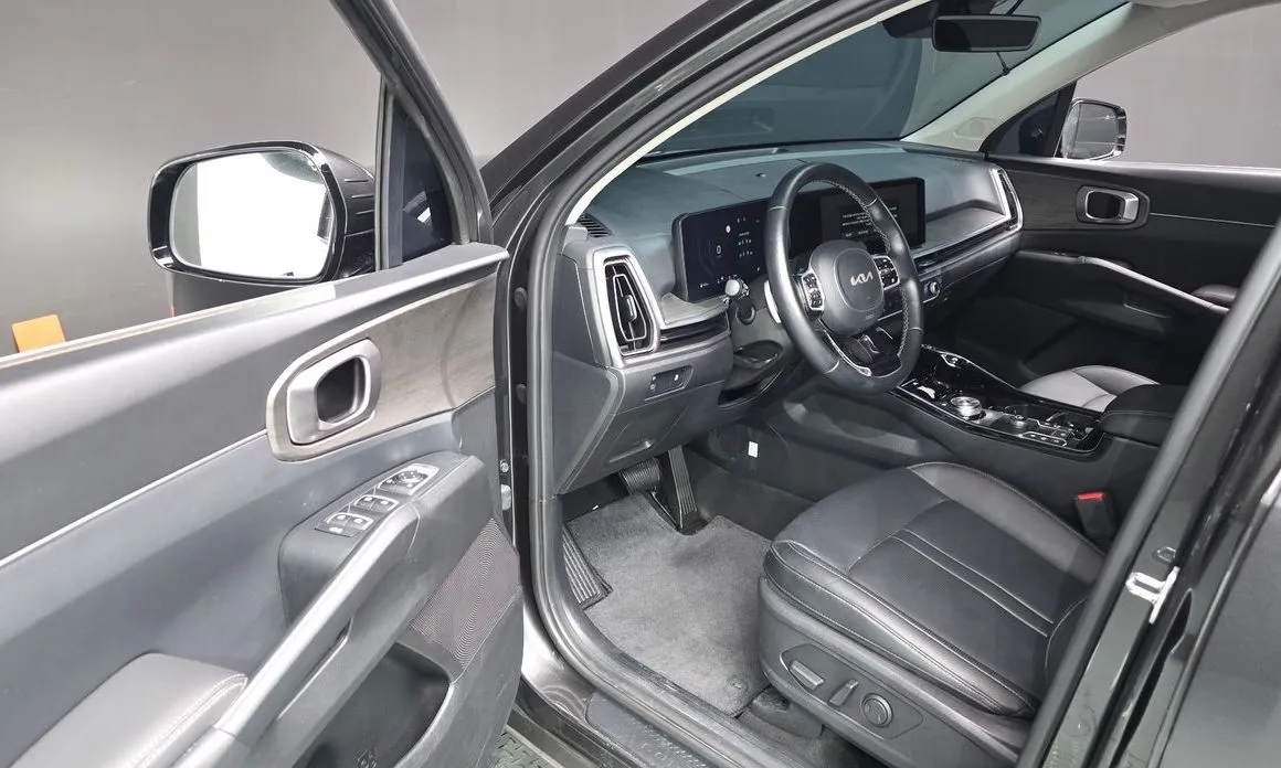 Kia Sorento — фото 6