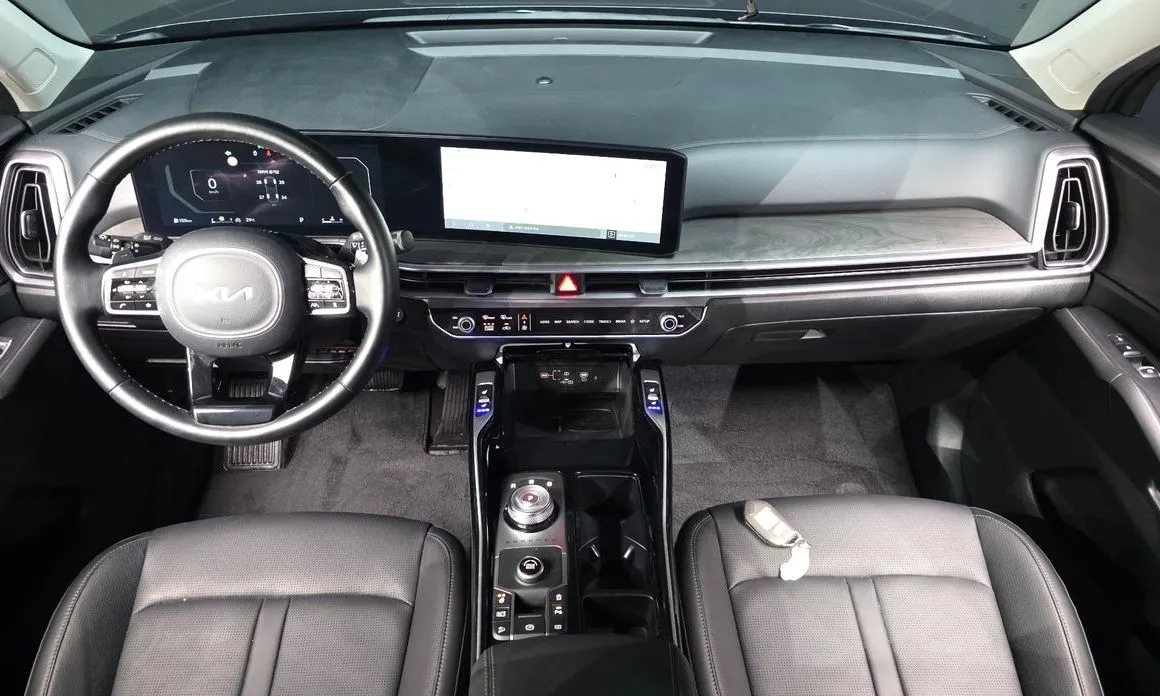 Kia Sorento — фото 8