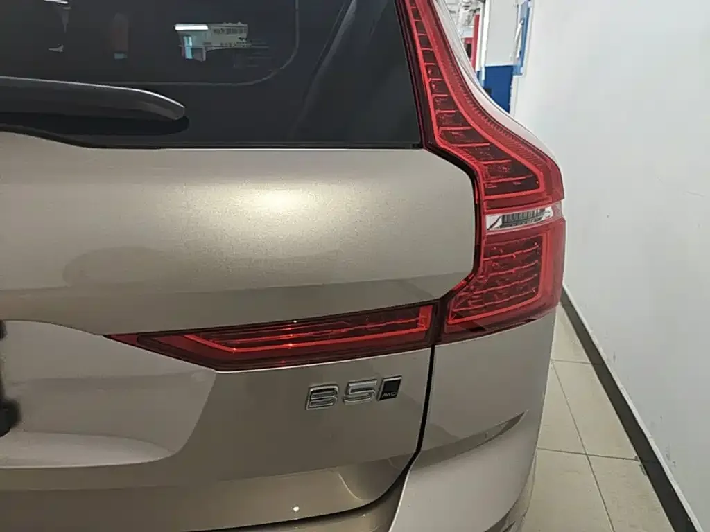 Volvo XC60 2024 из CN, фото 4