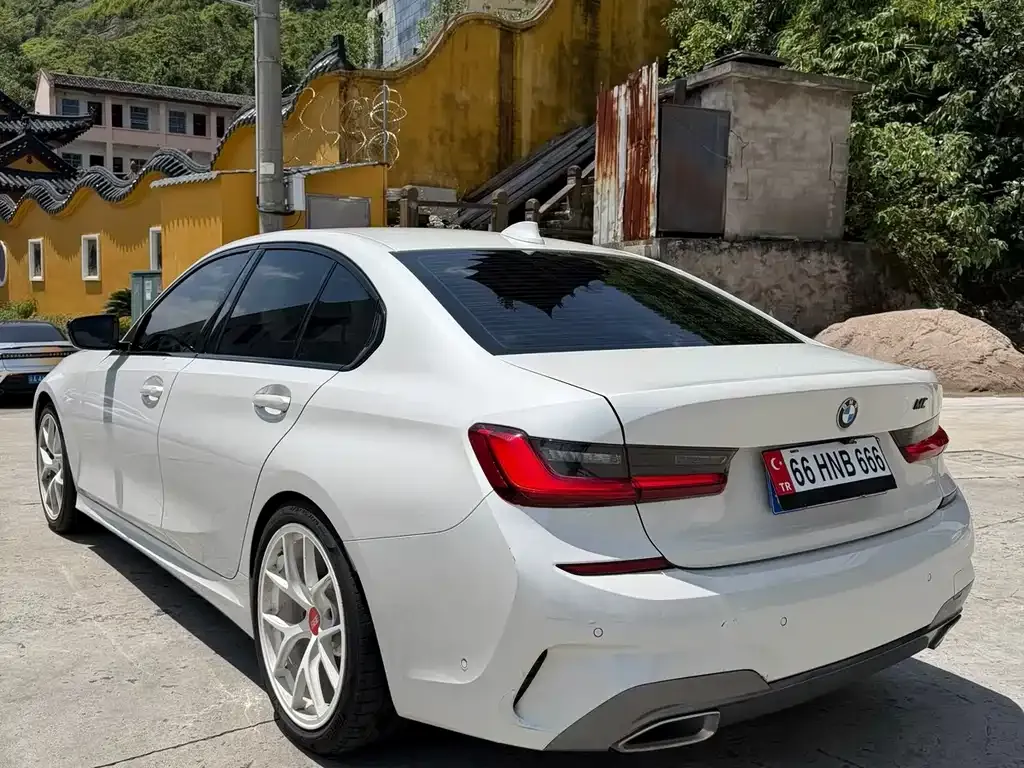 BMW 3 Series — фото 10
