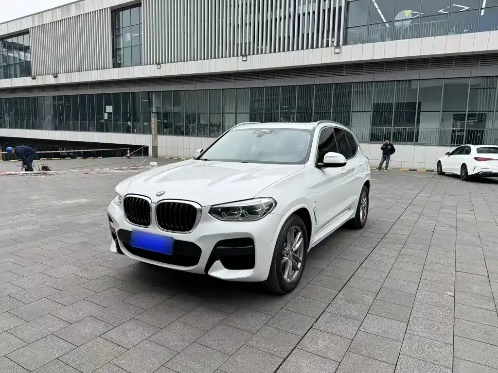 BMW X3 — фото 10