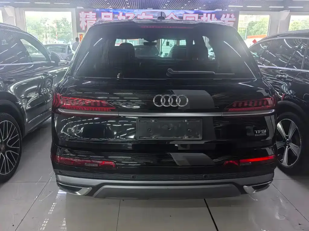 Audi Q7 — фото 4