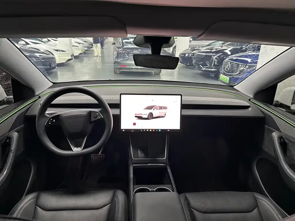 Tesla Model Y — фото 7