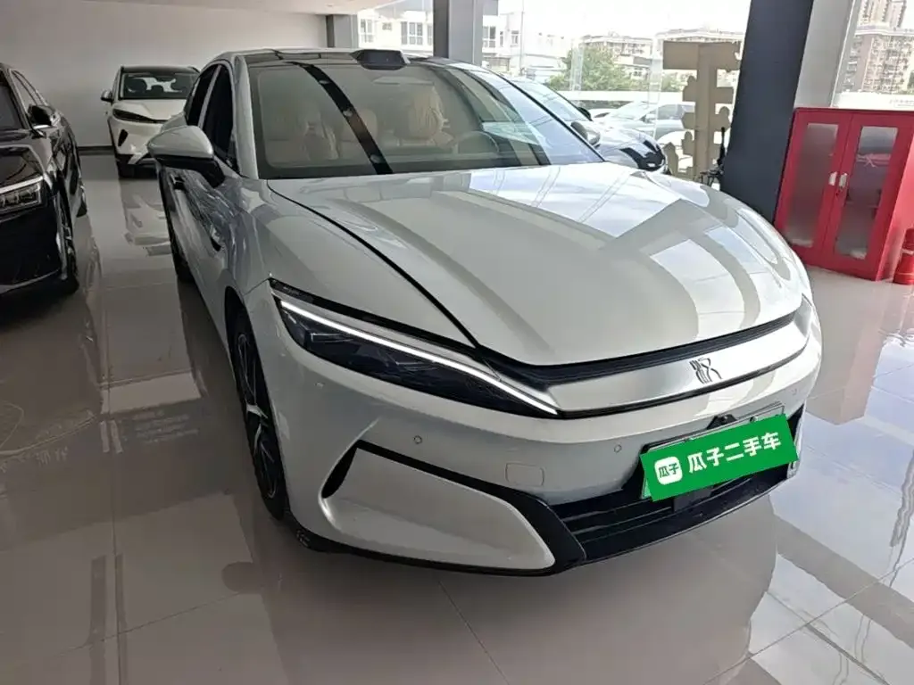 BYD Han L — фото 4
