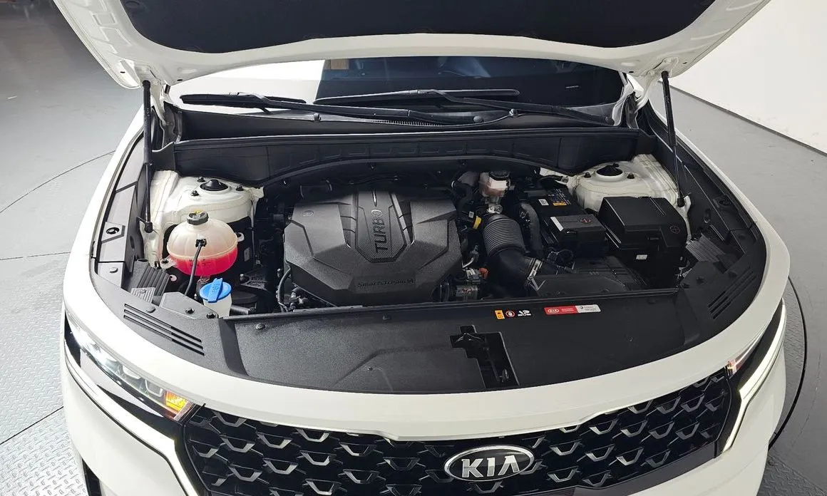 Kia Sorento — фото 8