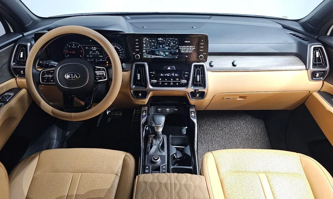 Kia Sorento — фото 10