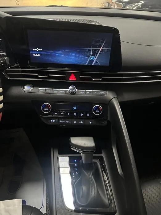 Hyundai AVANTE 2021 из KR, фото 3
