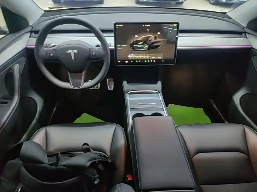Tesla Model Y — фото 2