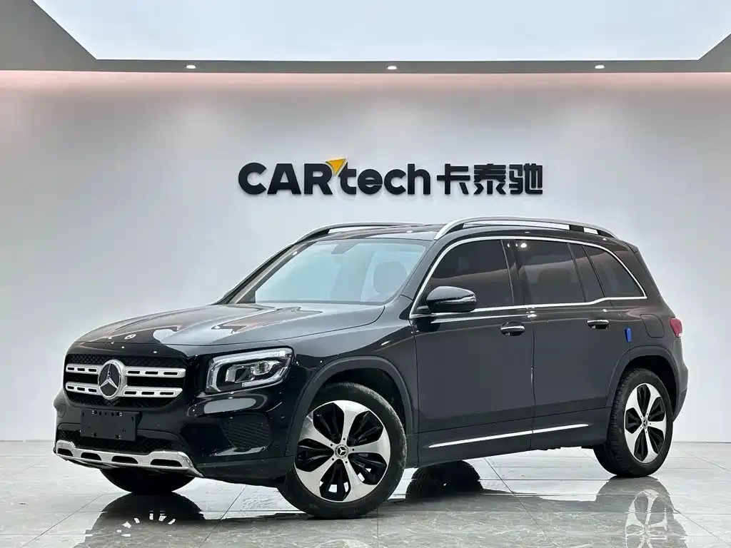 Mercedes-Benz GLB — фото 1