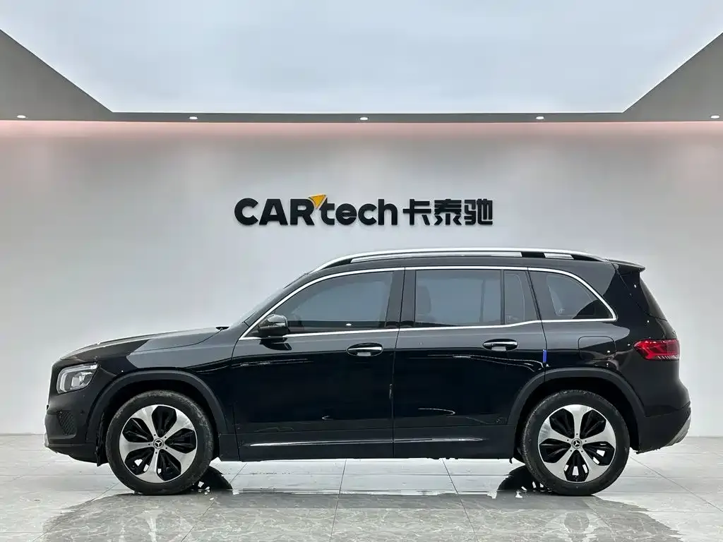 Mercedes-Benz GLB — фото 2