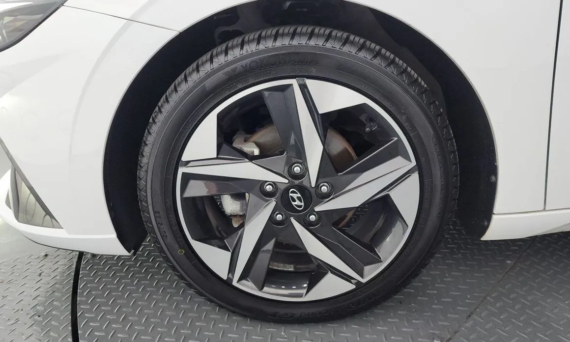 Hyundai AVANTE — фото 8