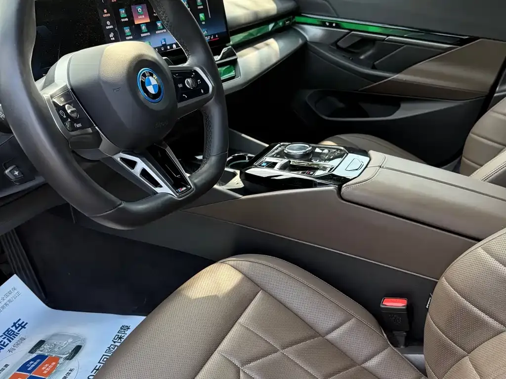 BMW i5 — фото 7