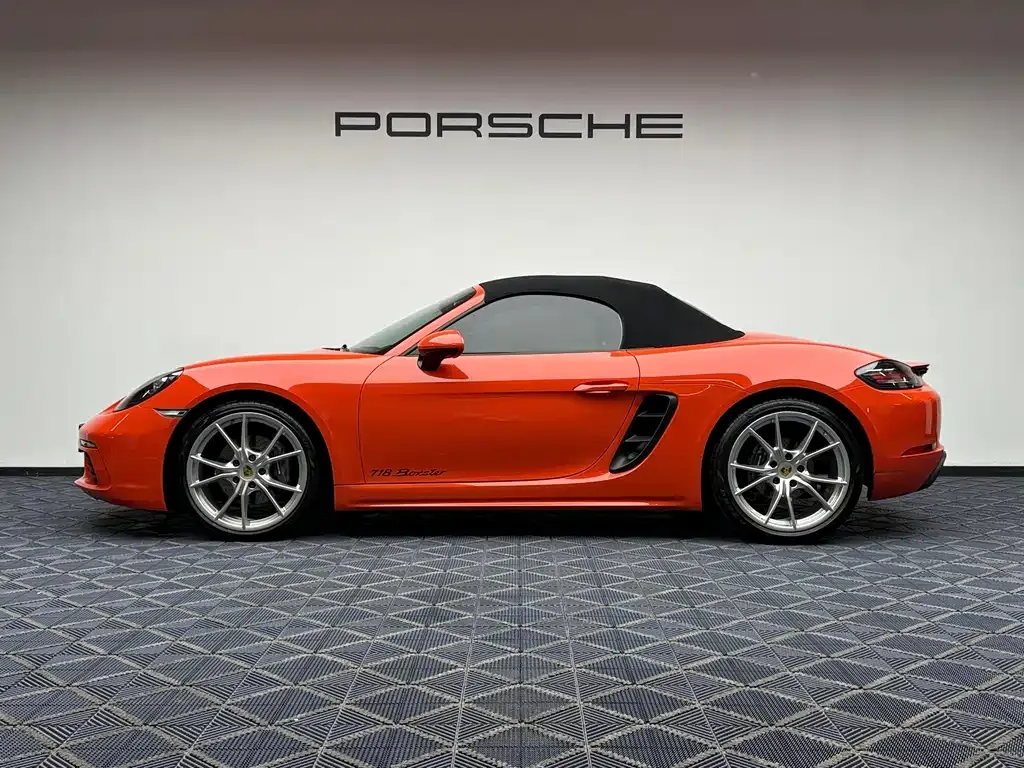 Porsche 718 — фото 6