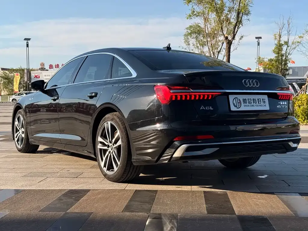 Audi A6L — фото 10