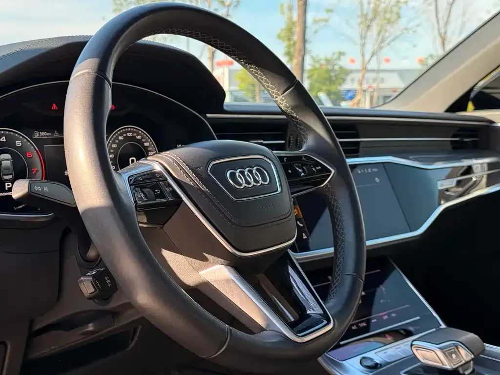 Audi A6L — фото 6