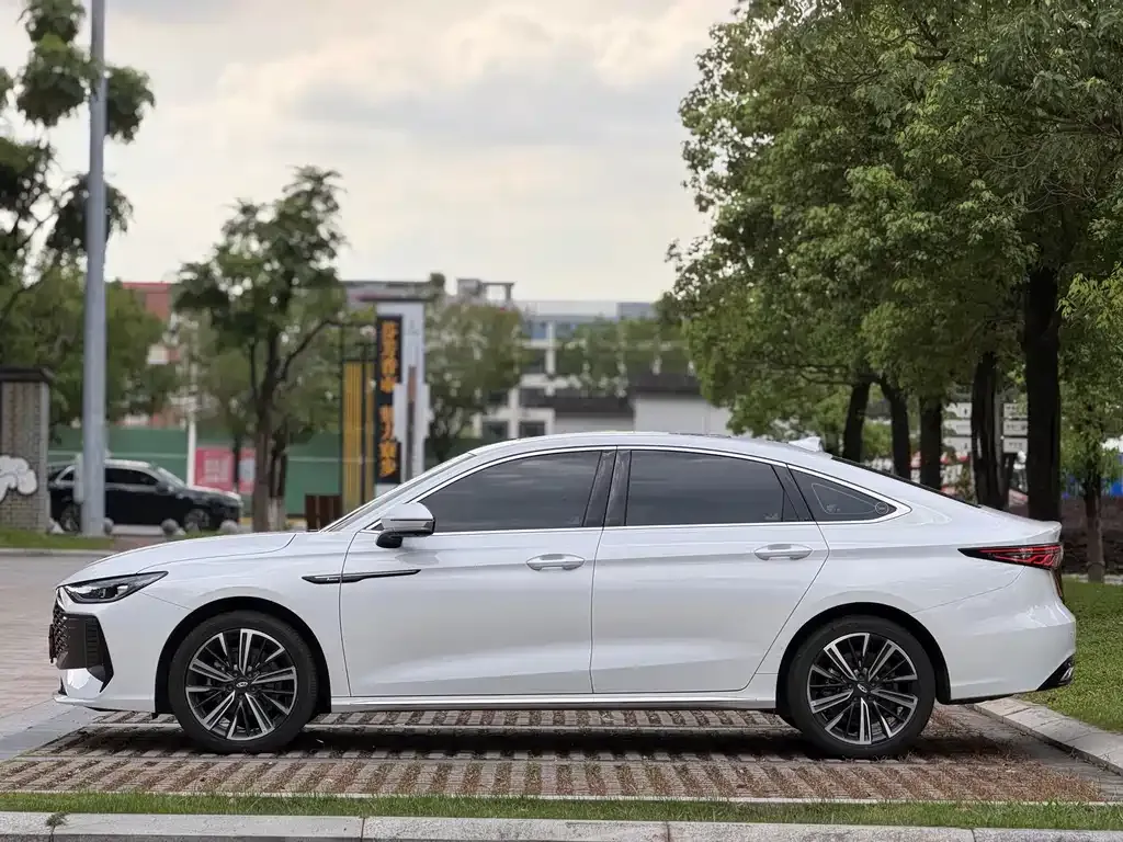 Chery Arrizo 8 PRO — фото 10