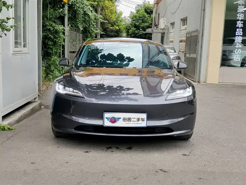 Tesla Model 3 — фото 10